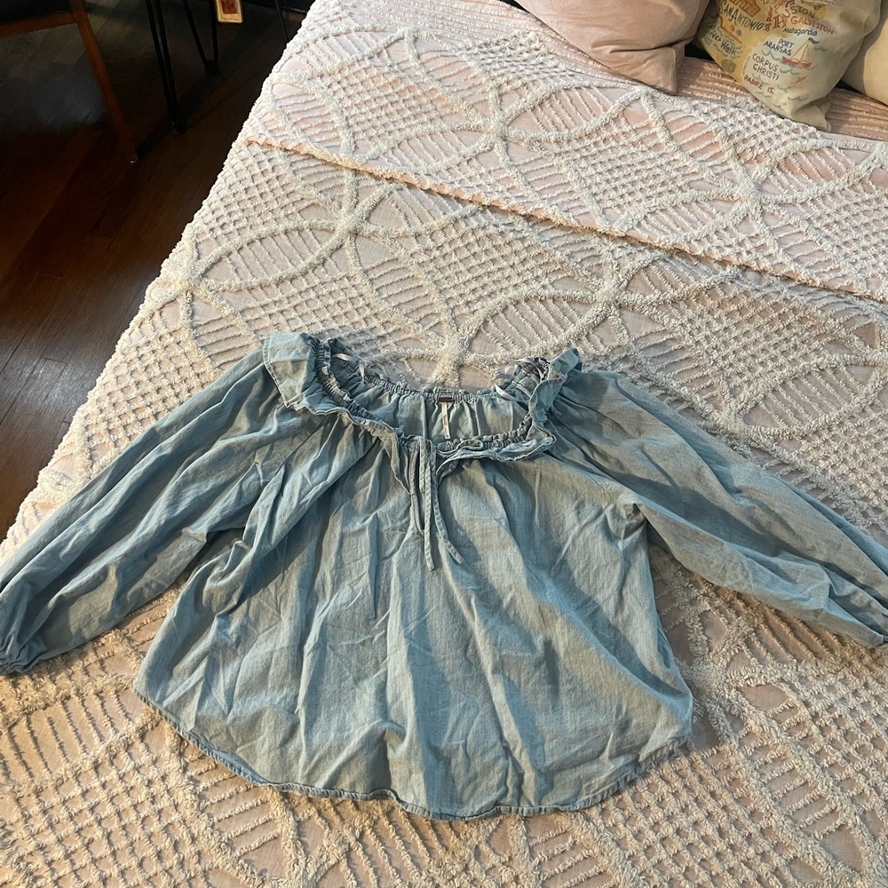 Free People Chambray Peasant Top XS